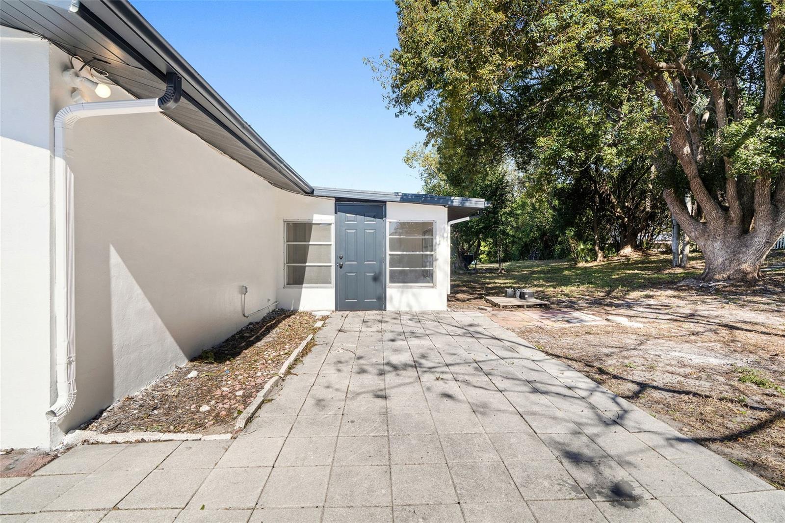 Image 24 of 33 For 10536 Laburnum Drive