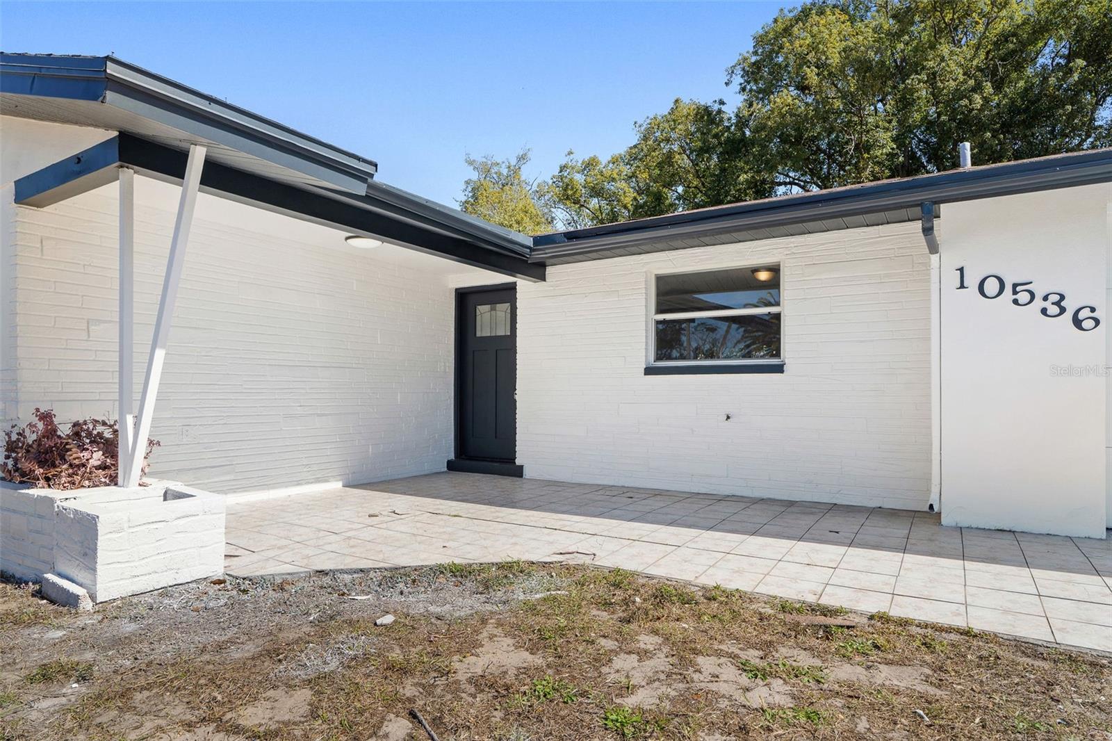 Image 4 of 33 For 10536 Laburnum Drive