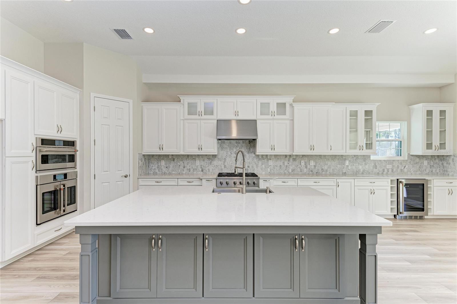 Listing photo id 12 for 15014 Rider Pass Drive