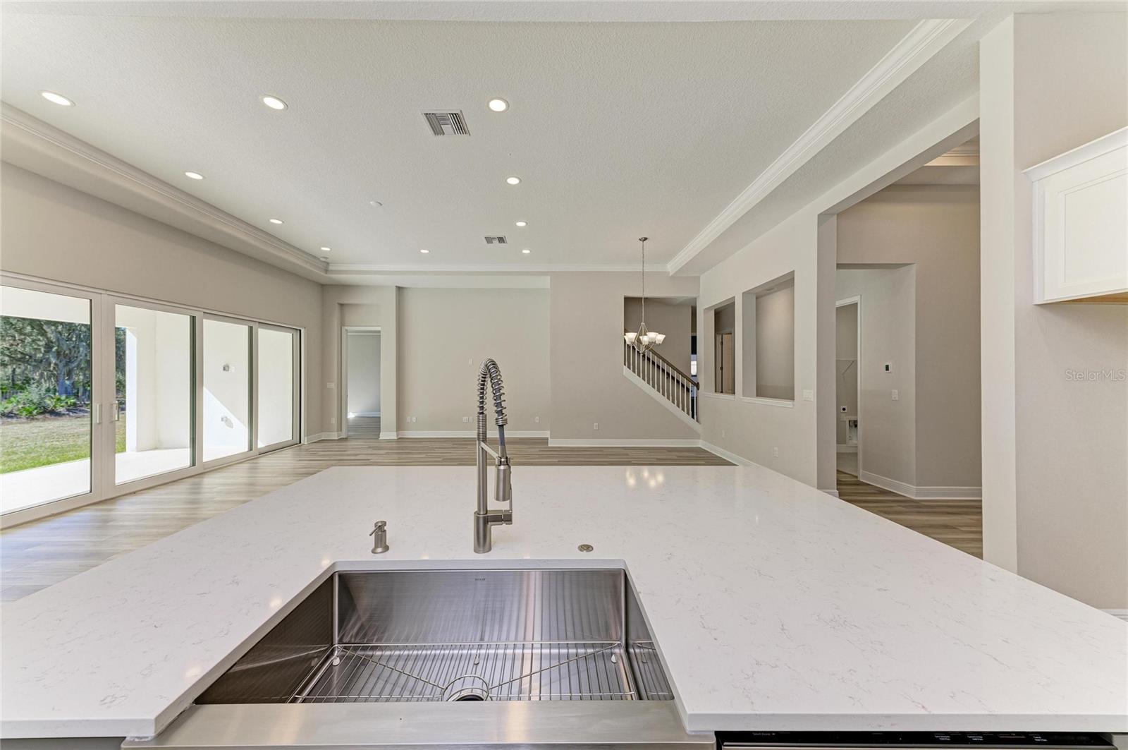 Listing photo id 13 for 15014 Rider Pass Drive