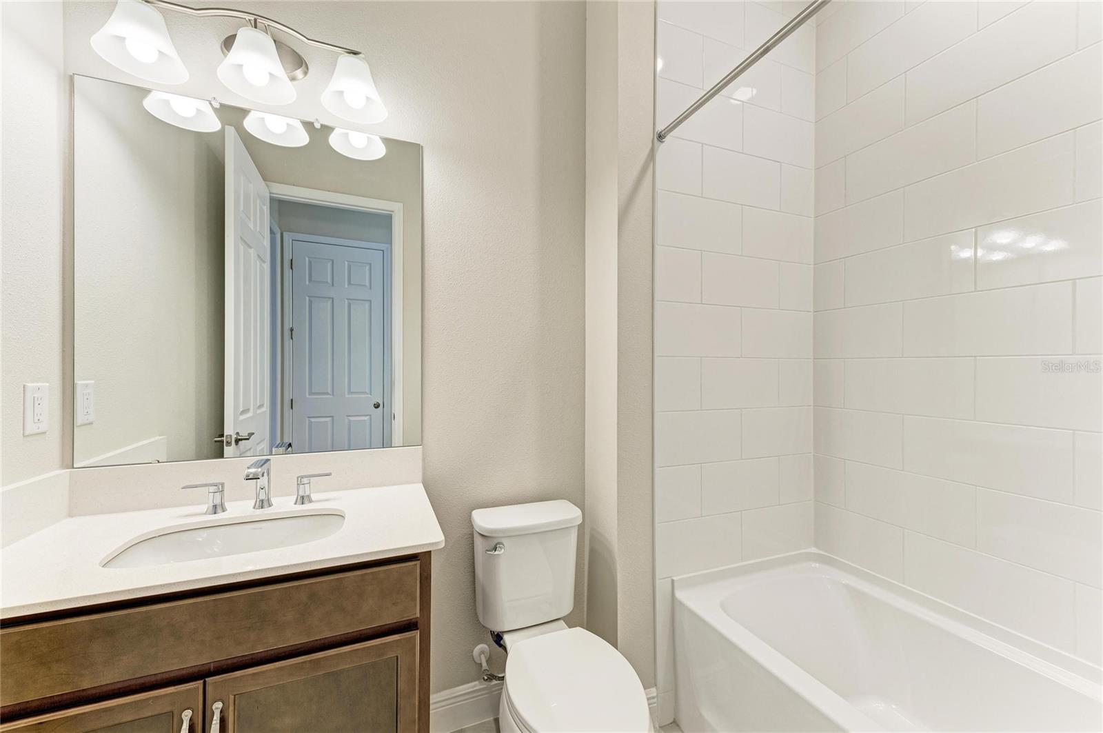 Listing photo id 24 for 15014 Rider Pass Drive