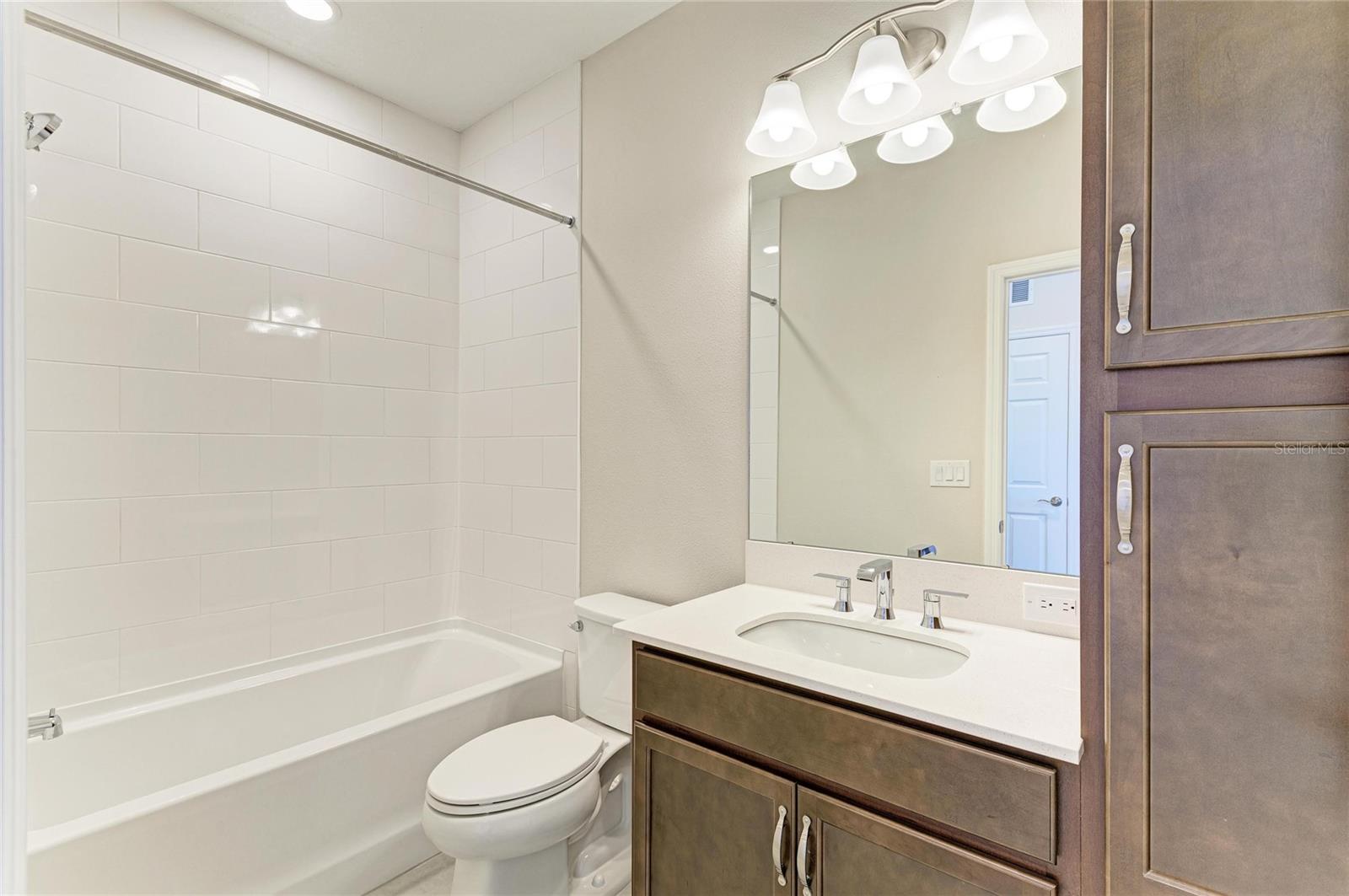 Listing photo id 28 for 15014 Rider Pass Drive