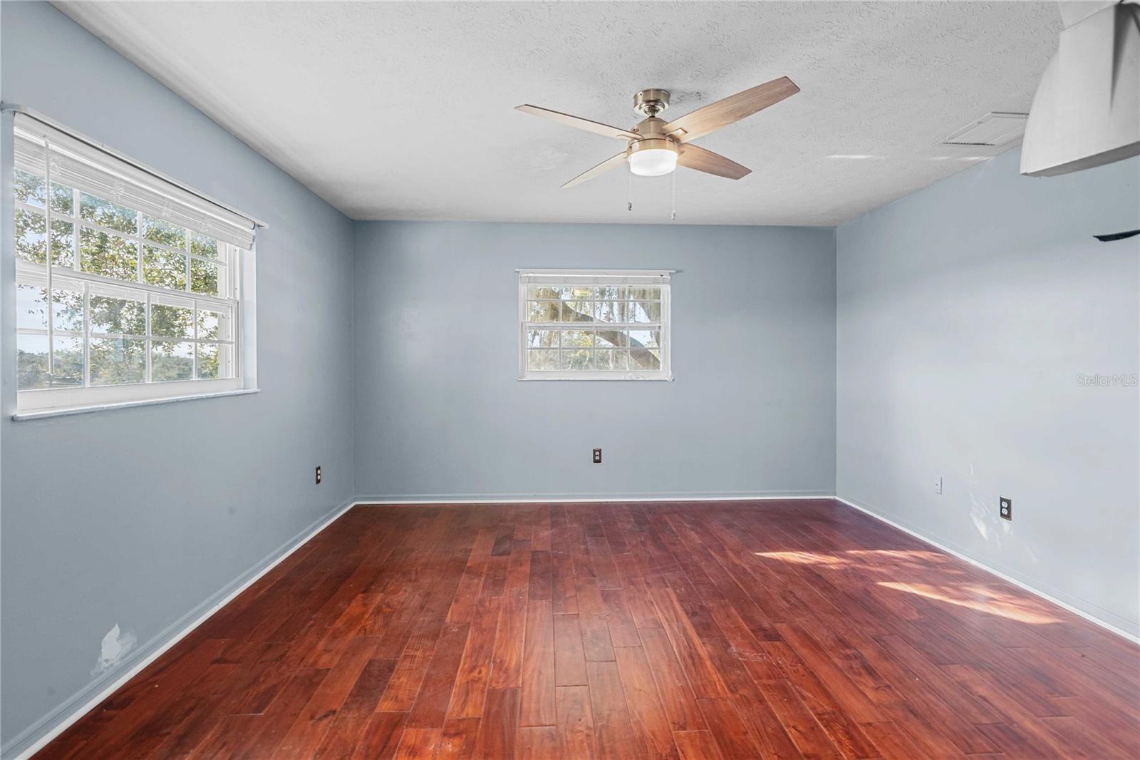 Listing photo id 10 for 31226 Saint Joe Road