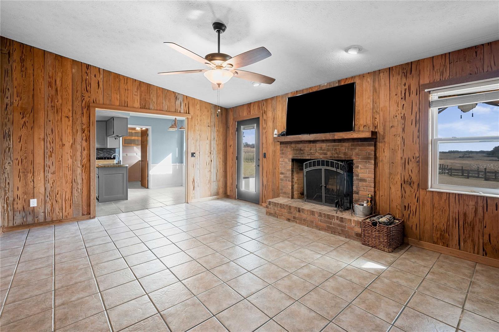 Listing photo id 14 for 31226 Saint Joe Road