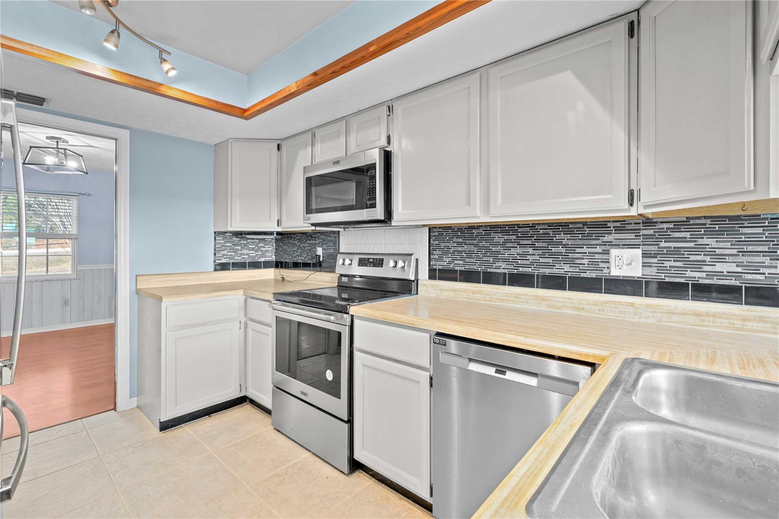 Listing photo id 17 for 31226 Saint Joe Road