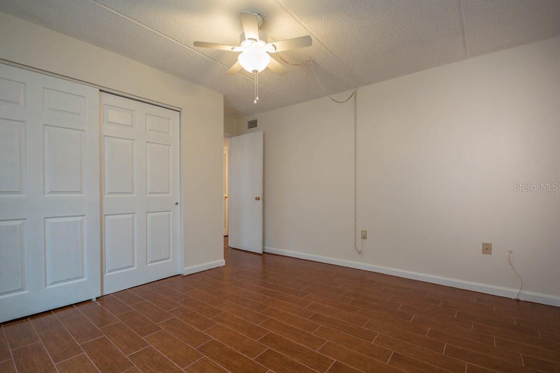 Image 12 of 24 For 5221 Bayshore Boulevard 32