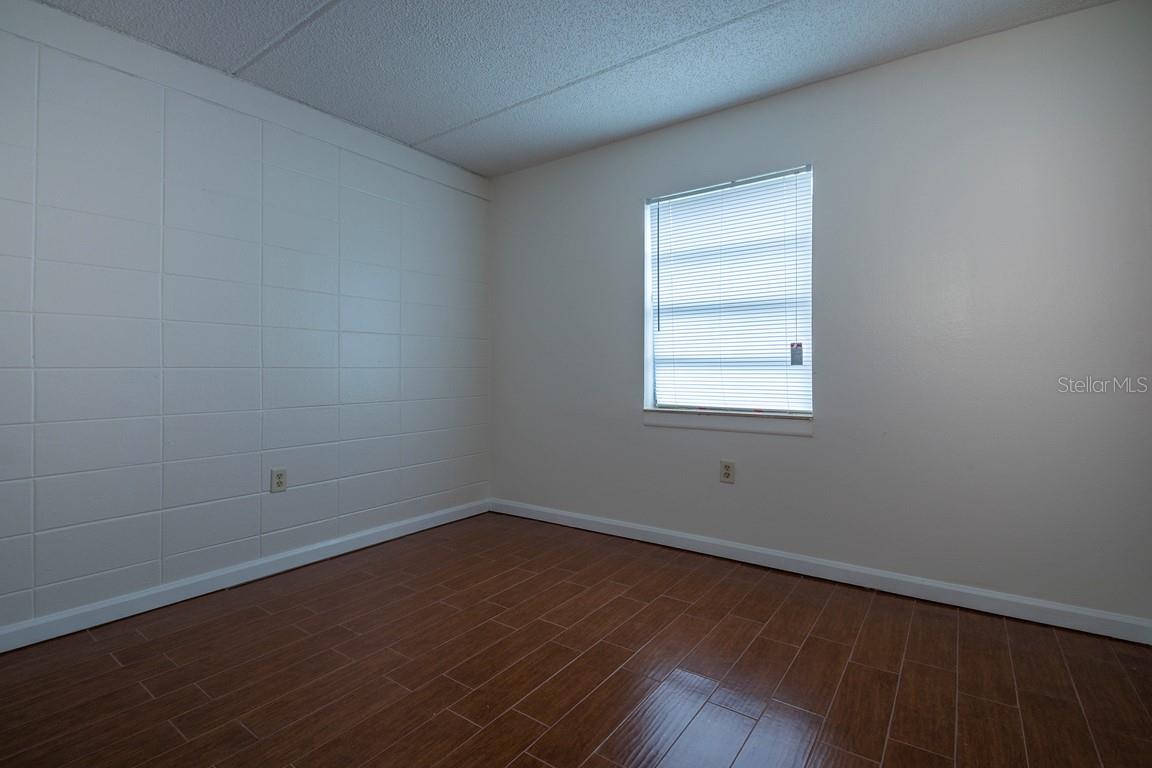 Image 15 of 24 For 5221 Bayshore Boulevard 32