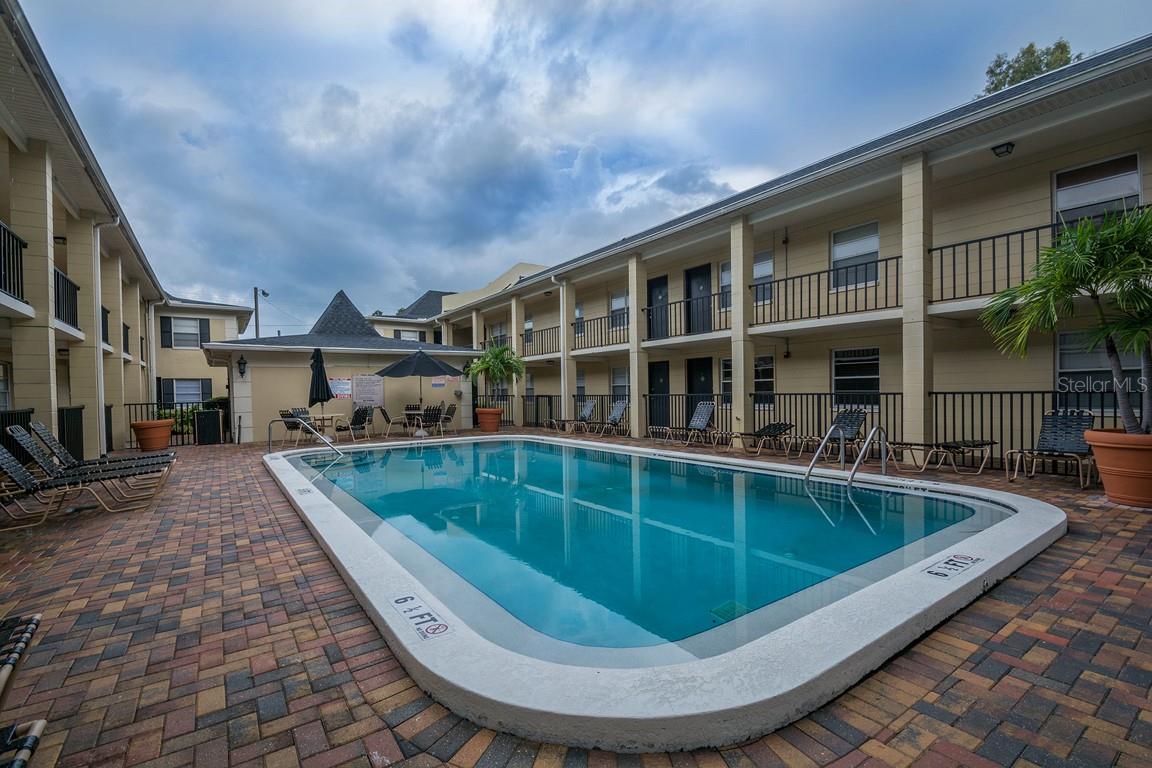 Image 22 of 24 For 5221 Bayshore Boulevard 32