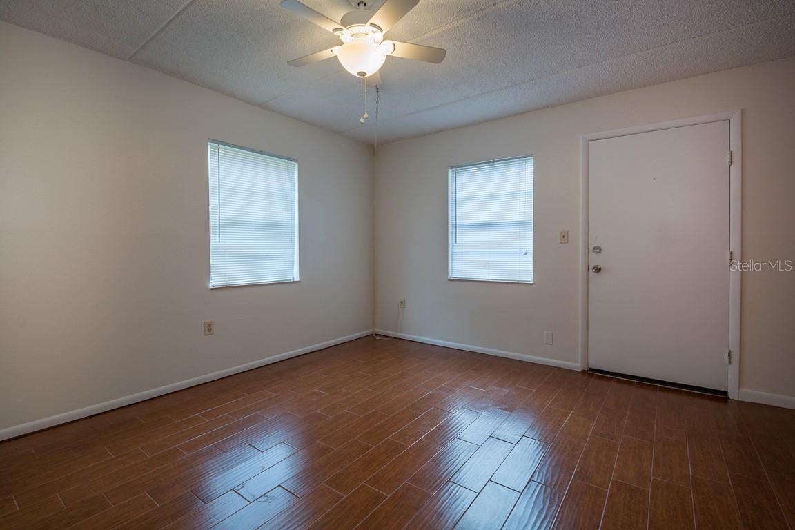 Image 3 of 24 For 5221 Bayshore Boulevard 32