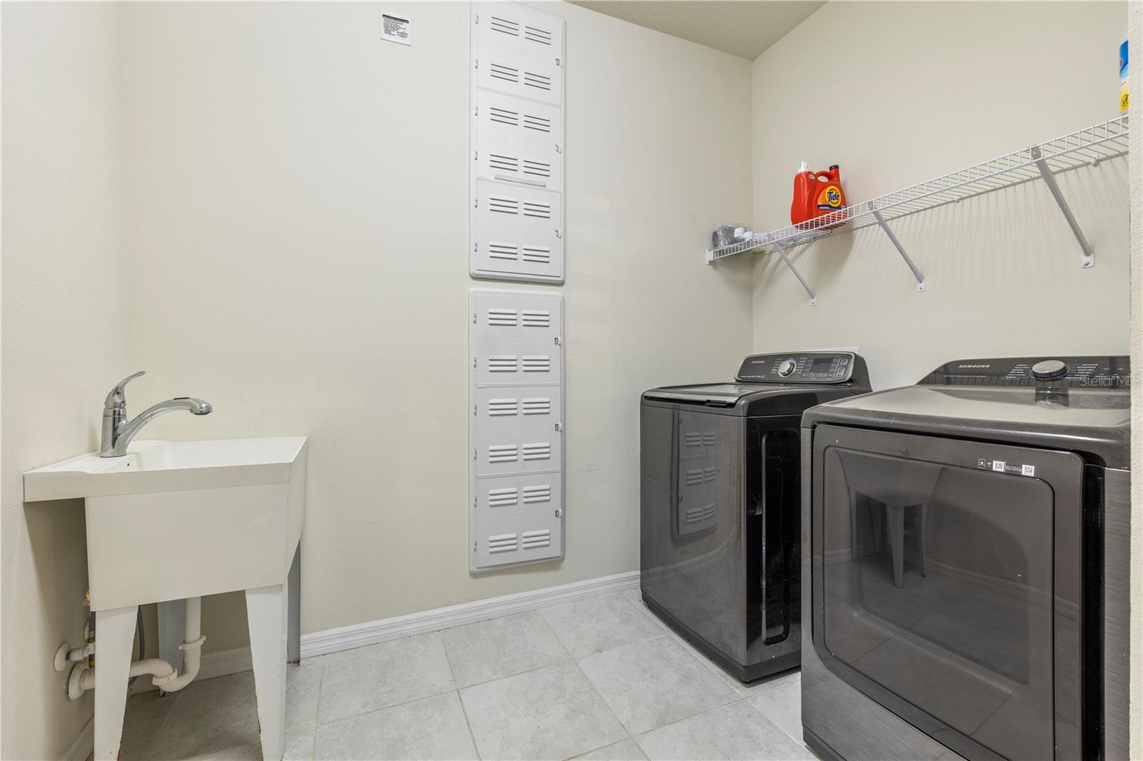 Image 14 of 80 For 7618 Pool Compass Loop