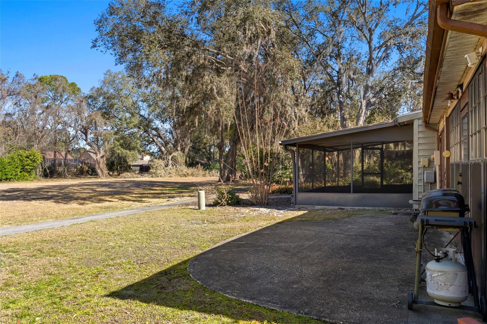 Image 14 of 22 For 35077 Whispering Oaks Boulevard