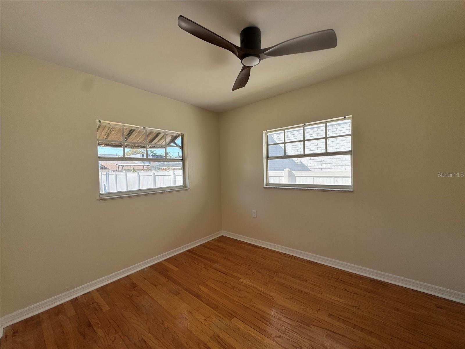 Image 15 of 39 For 804 Adalee Street