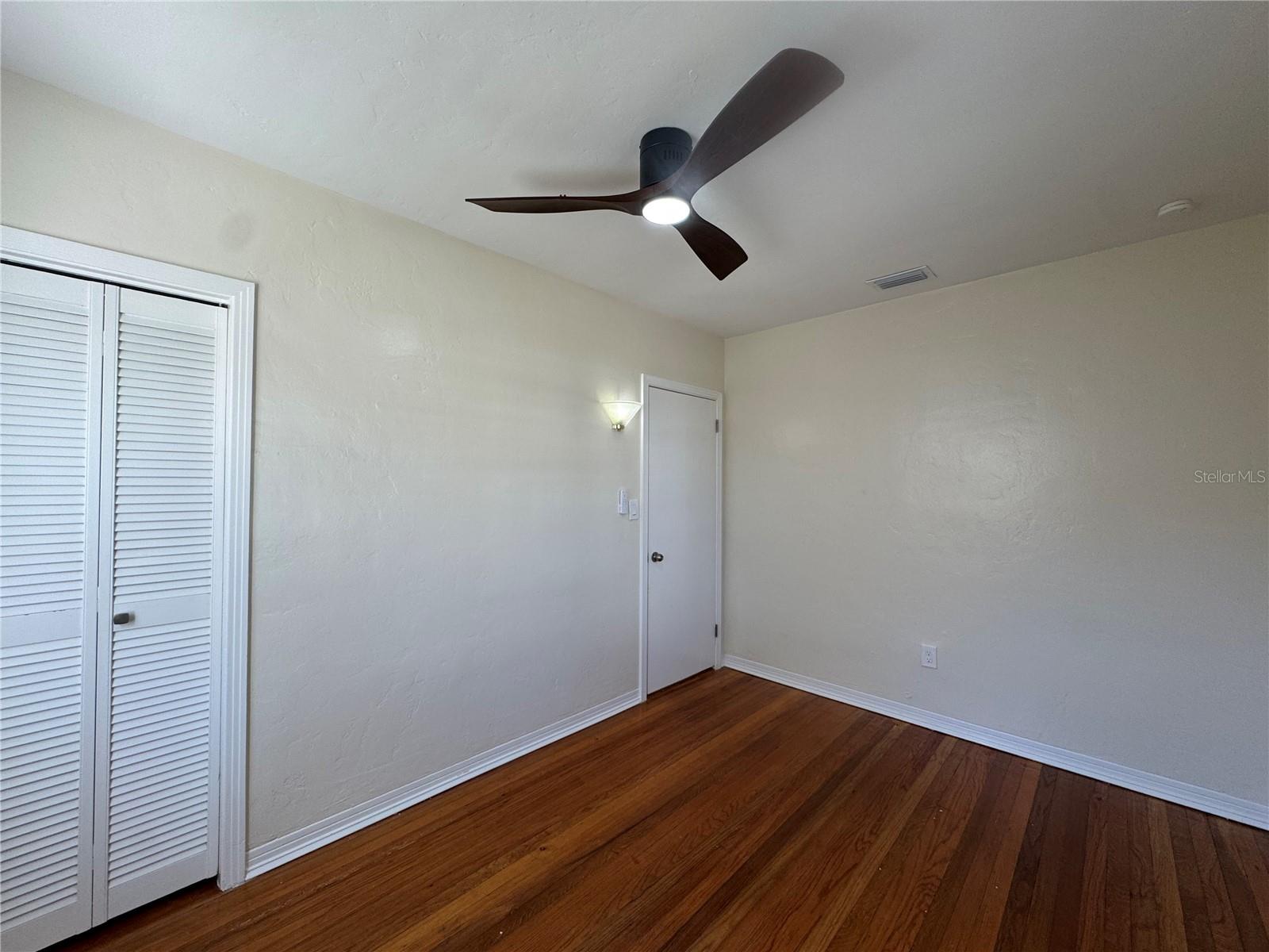 Image 22 of 39 For 804 Adalee Street