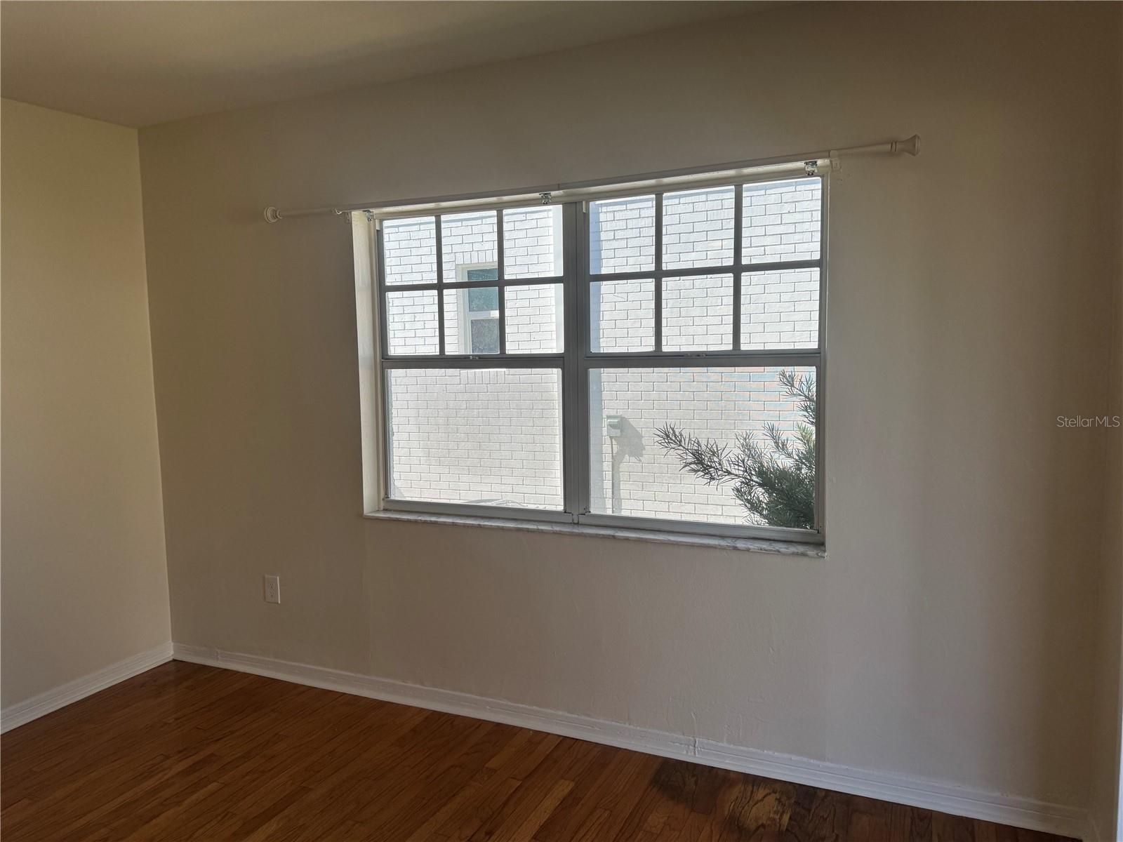 Image 25 of 39 For 804 Adalee Street