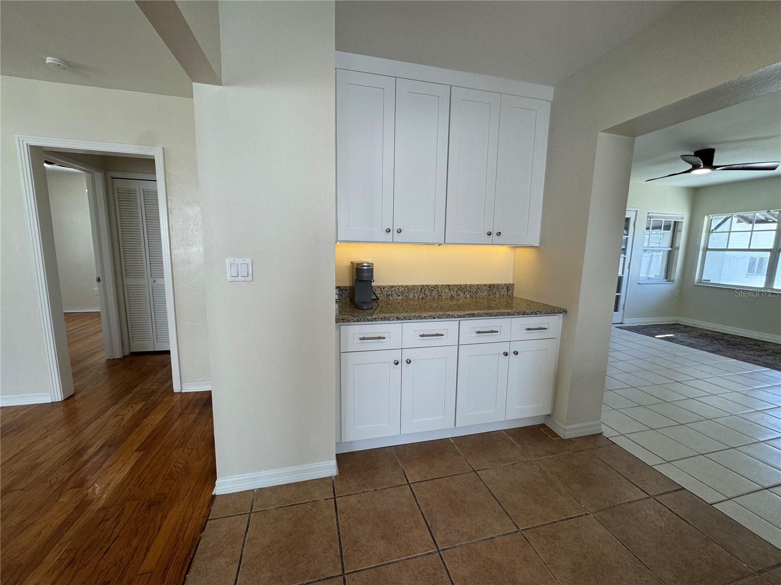 Image 3 of 39 For 804 Adalee Street