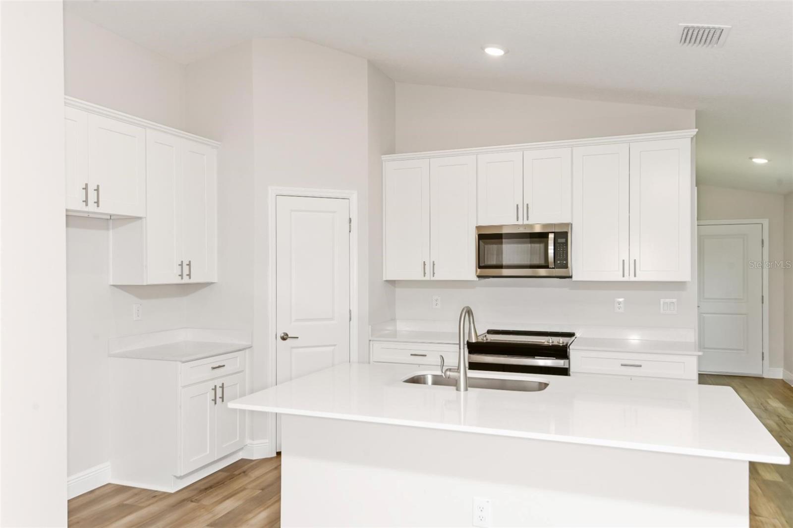 Image 11 of 35 For 6182 Sw 96th Place