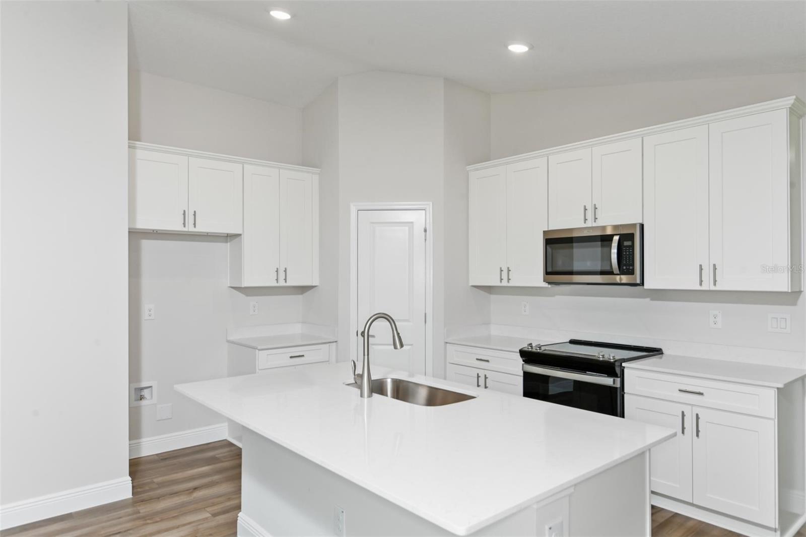 Image 5 of 35 For 6182 Sw 96th Place