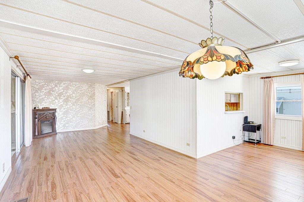 Image 10 of 41 For 14299 Nectarine Street