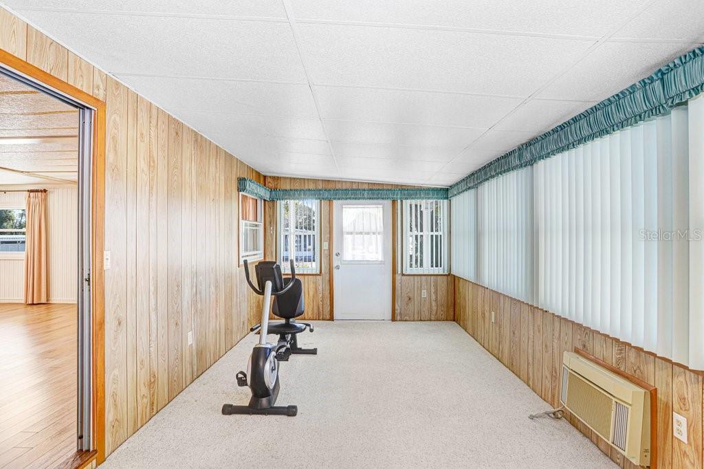 Image 14 of 41 For 14299 Nectarine Street