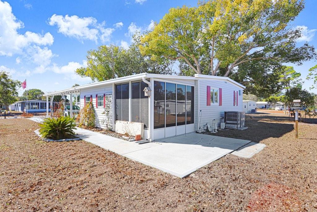 Image 27 of 41 For 14299 Nectarine Street