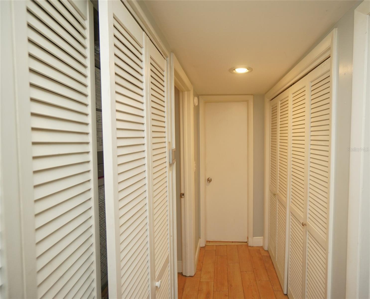 Image 11 of 31 For 760 Village Drive N 203