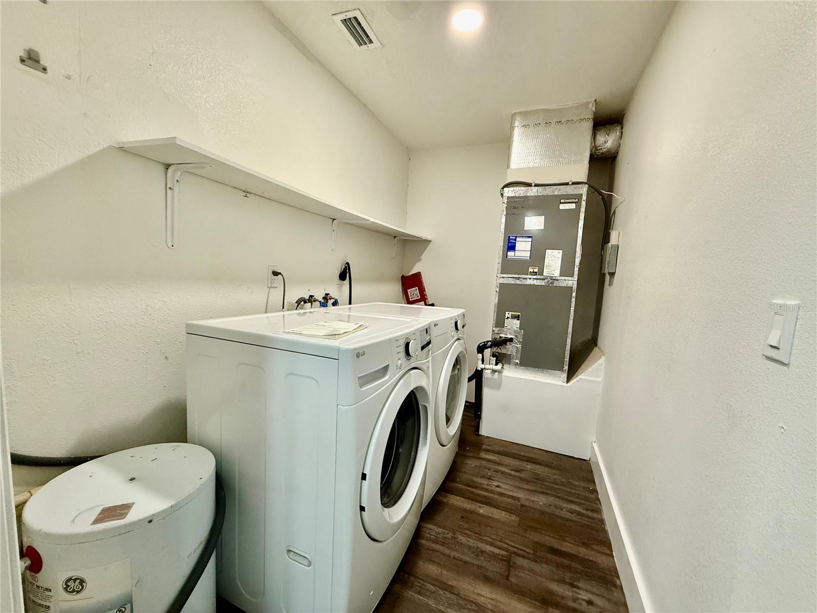 Image 13 of 27 For 1813 Wood Street