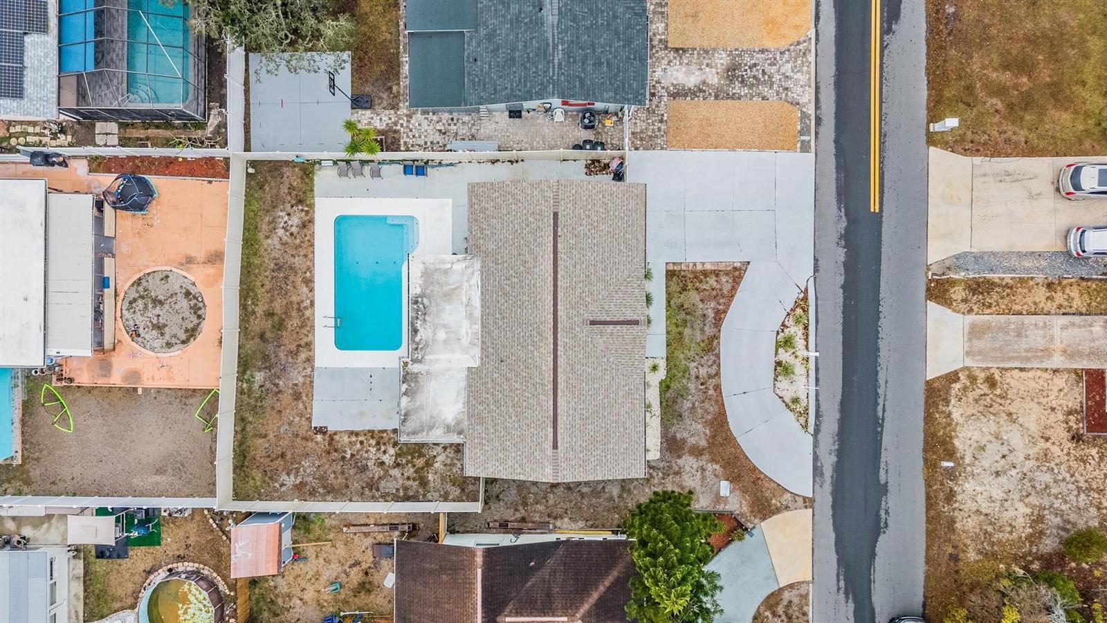 Listing photo id 29 for 7634 Judith Crescent