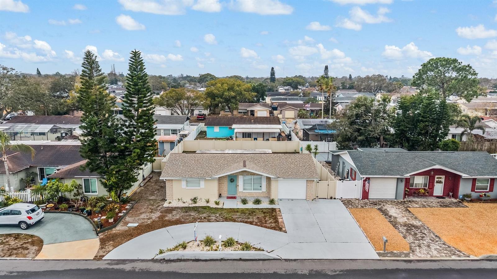 Listing photo id 32 for 7634 Judith Crescent