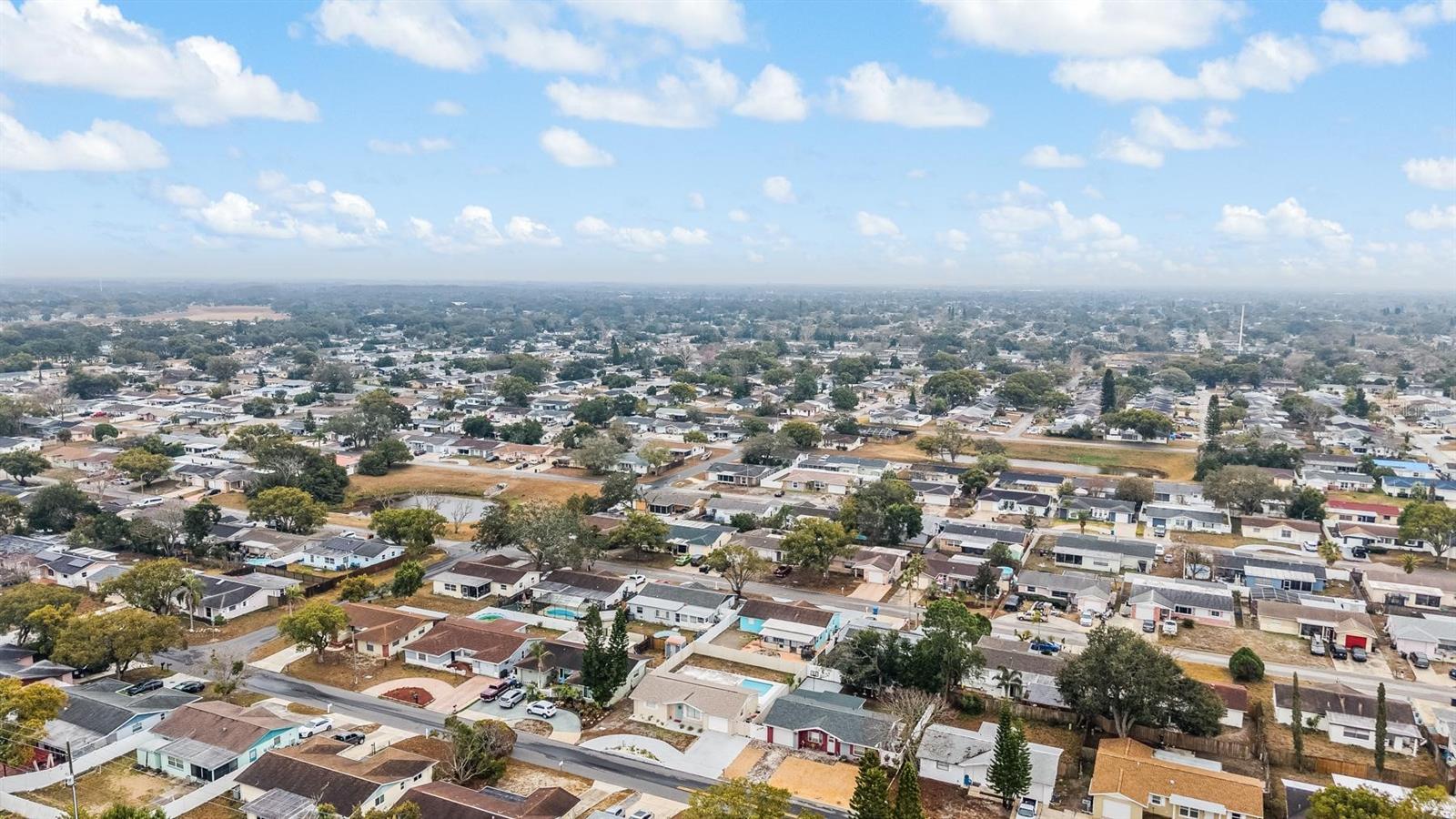 Listing photo id 34 for 7634 Judith Crescent