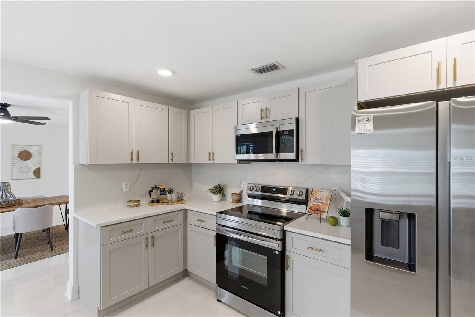 Image 10 of 57 For 4346 Marine Parkway