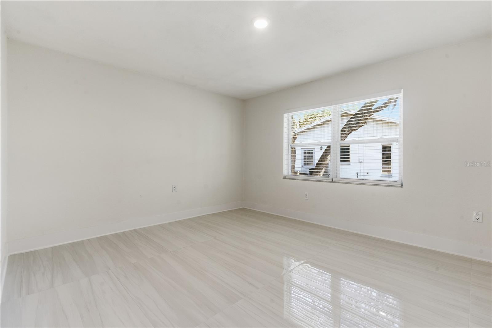 Image 33 of 57 For 4346 Marine Parkway