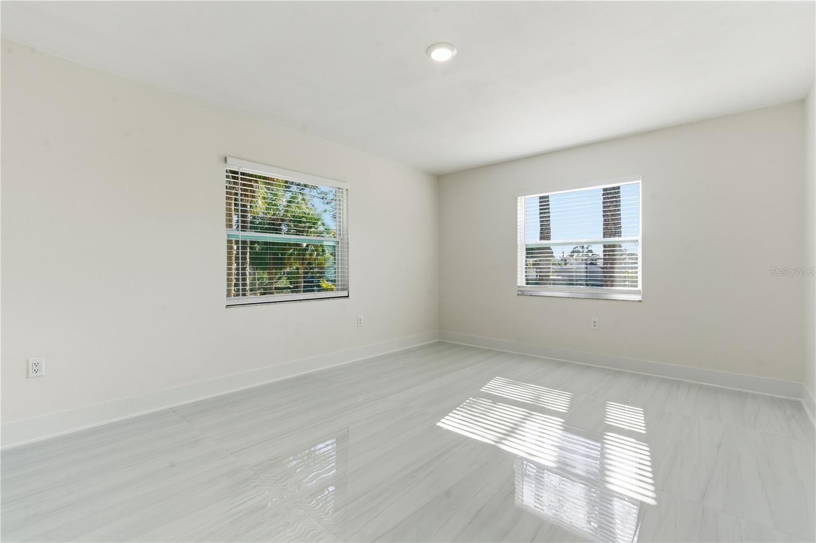 Image 40 of 57 For 4346 Marine Parkway