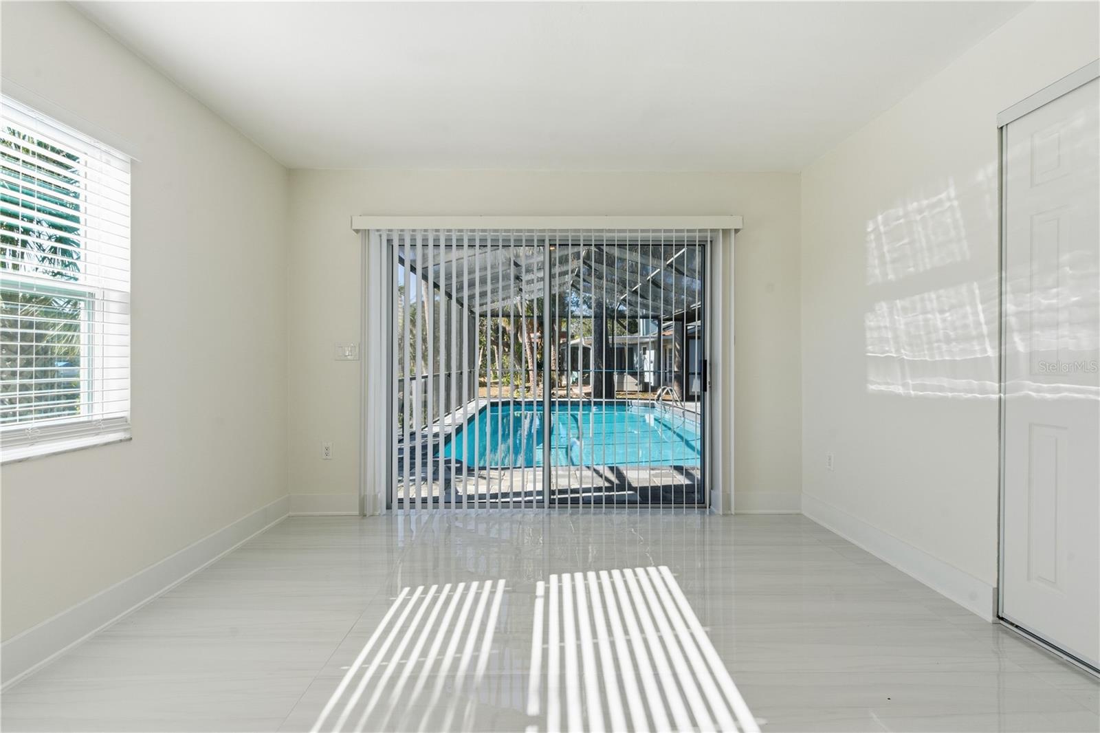 Image 42 of 57 For 4346 Marine Parkway