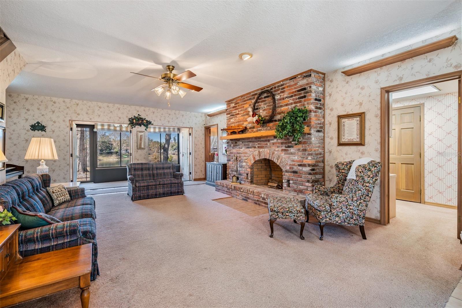 Image 15 of 77 For 701 Duque Road