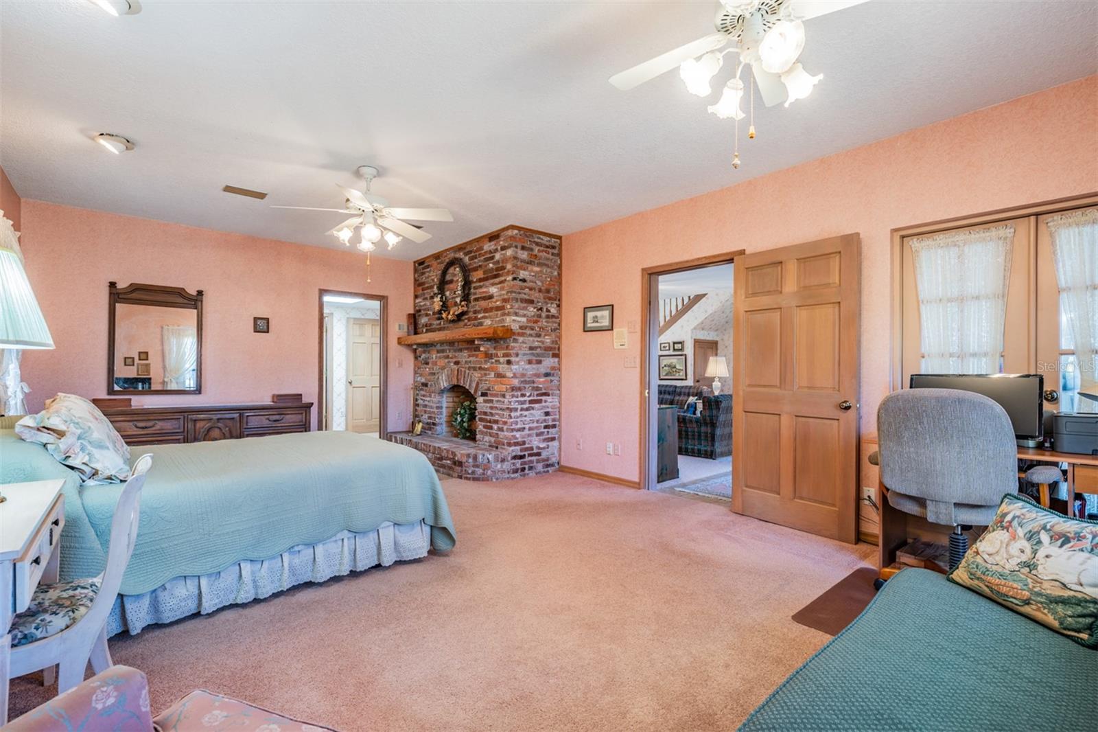 Image 19 of 77 For 701 Duque Road