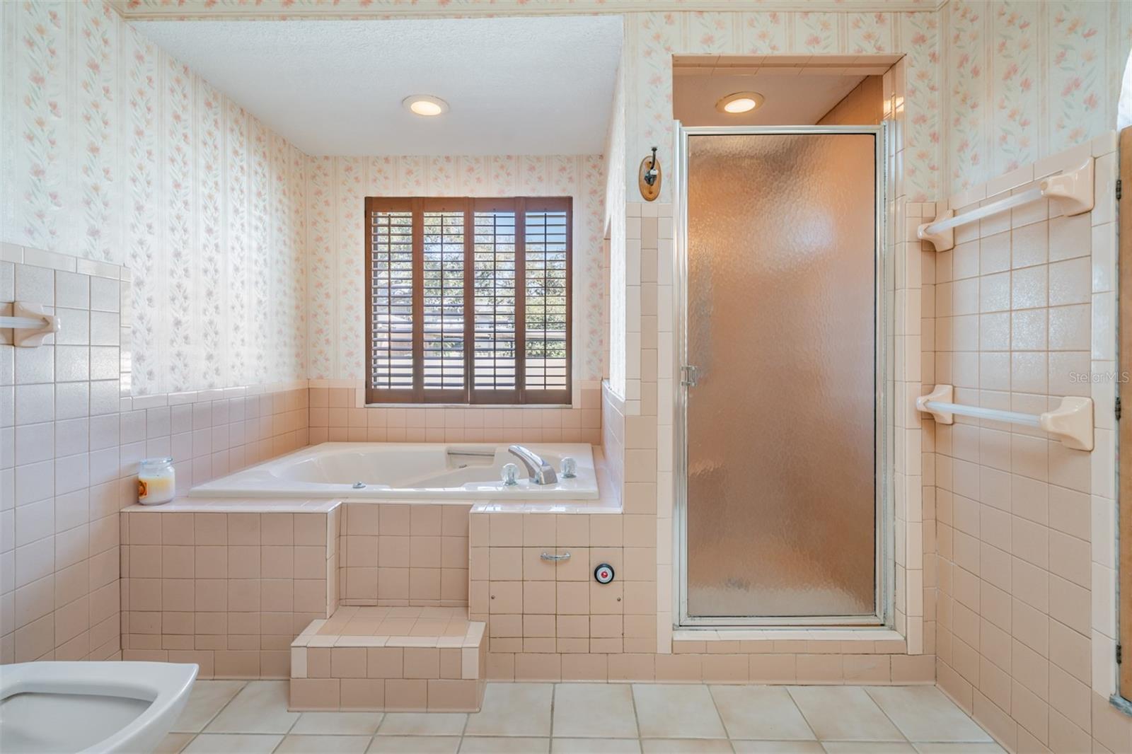 Image 23 of 77 For 701 Duque Road