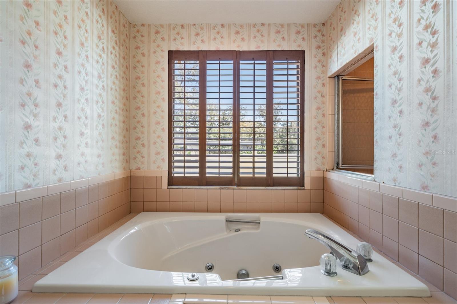 Image 24 of 77 For 701 Duque Road