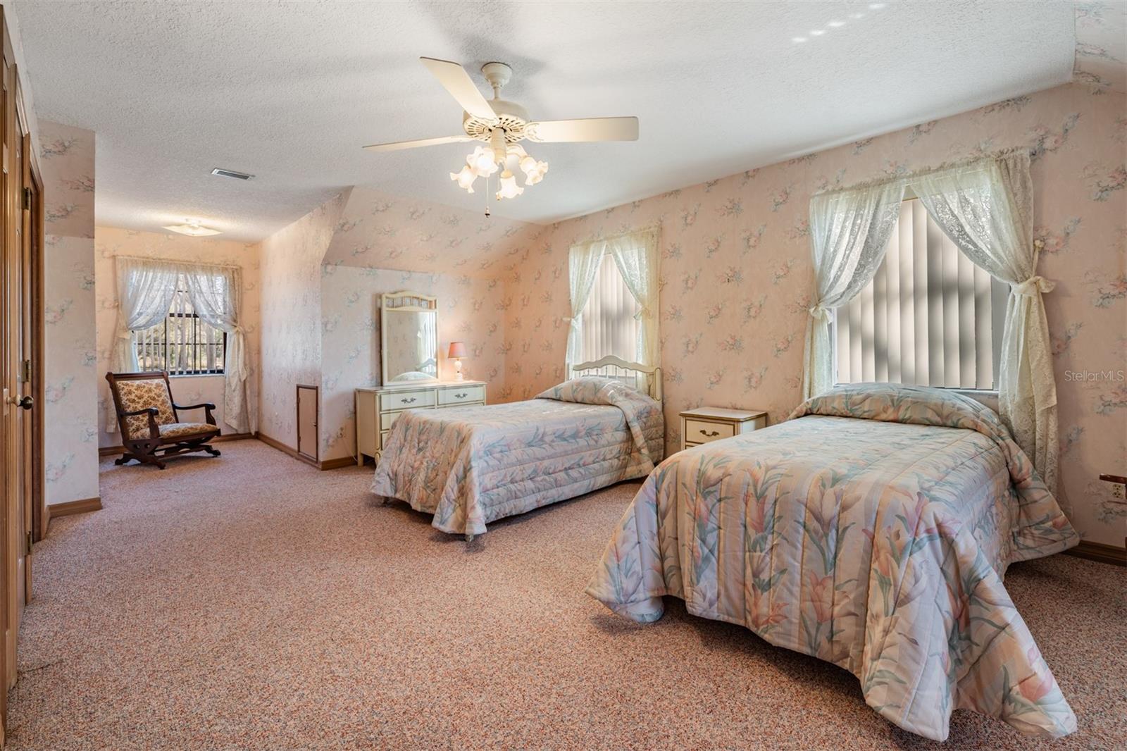 Image 42 of 77 For 701 Duque Road