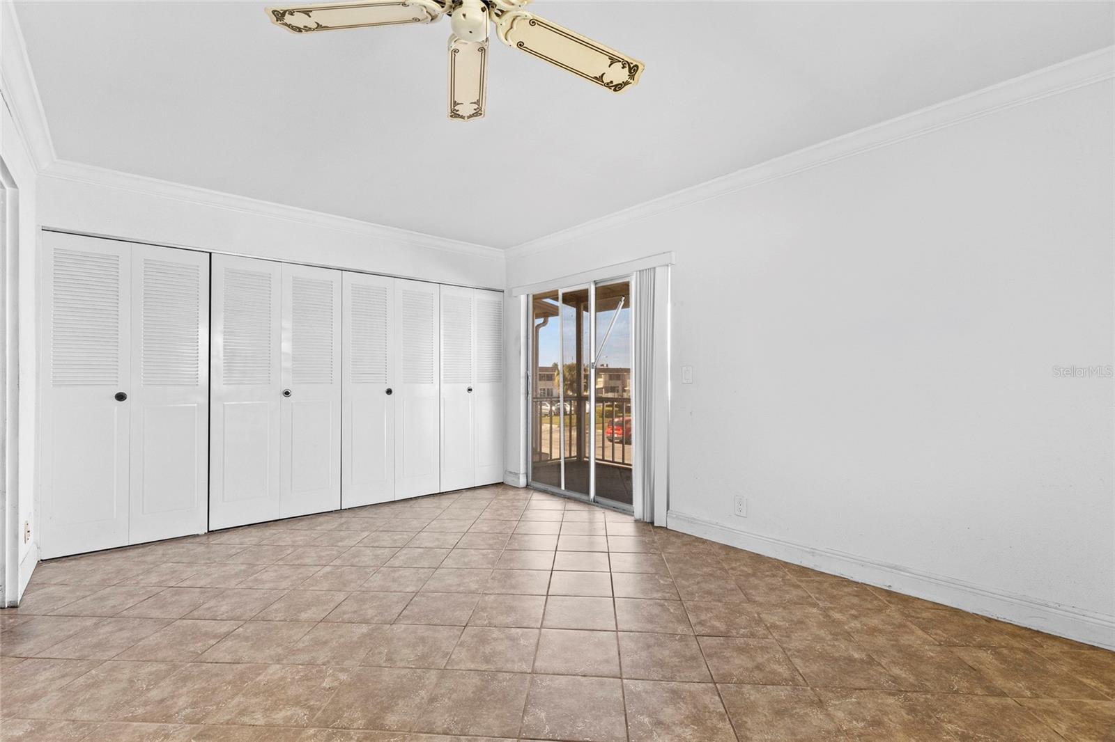 Image 12 of 21 For 187 Saxony Terrace D