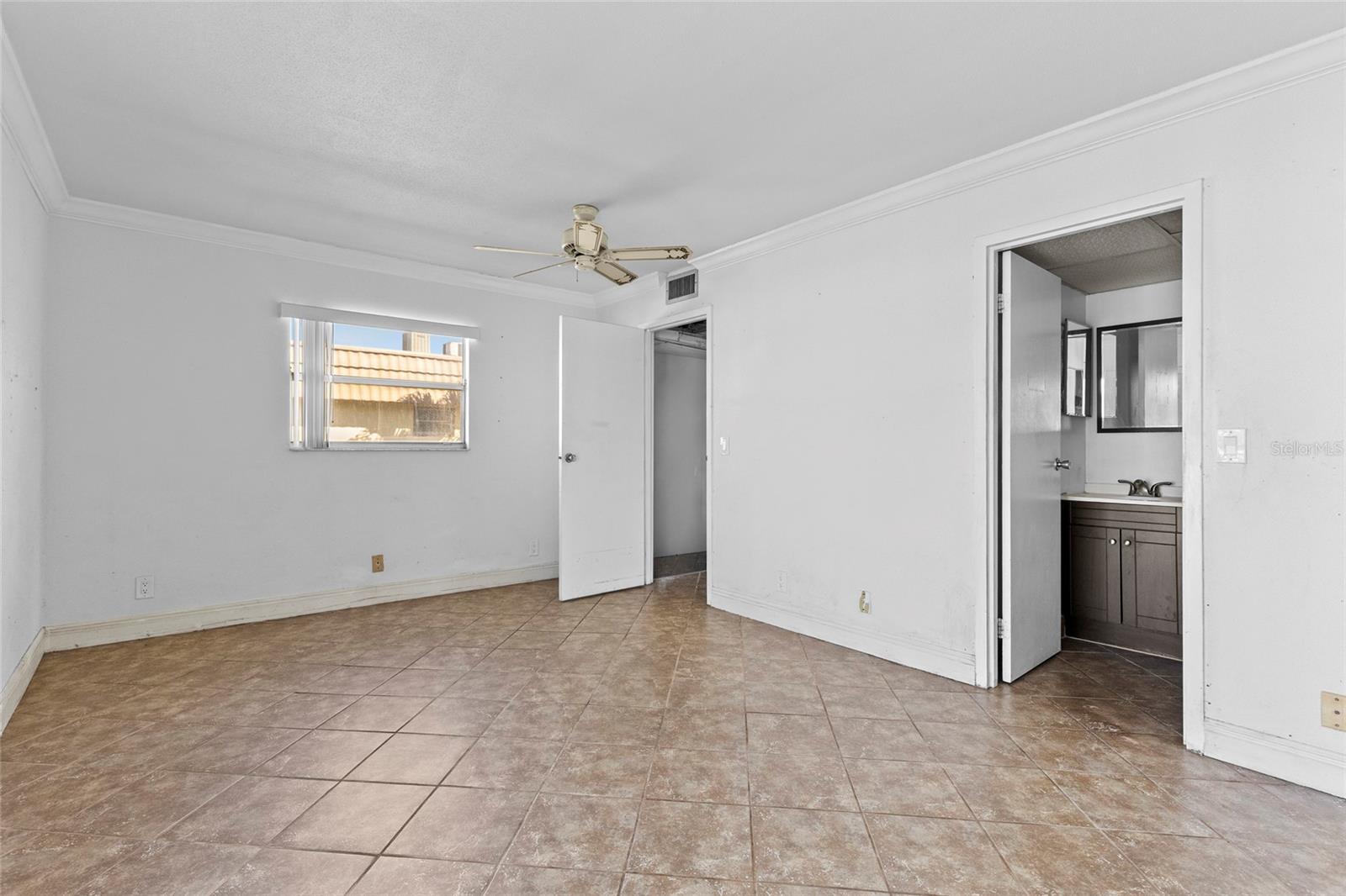 Image 14 of 21 For 187 Saxony Terrace D