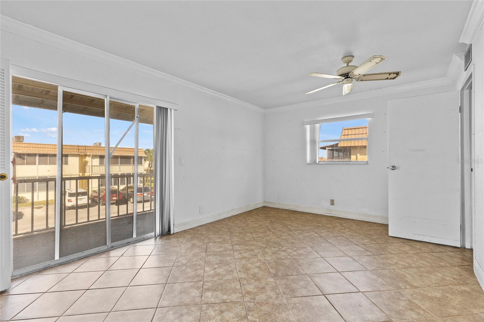 Image 15 of 21 For 187 Saxony Terrace D