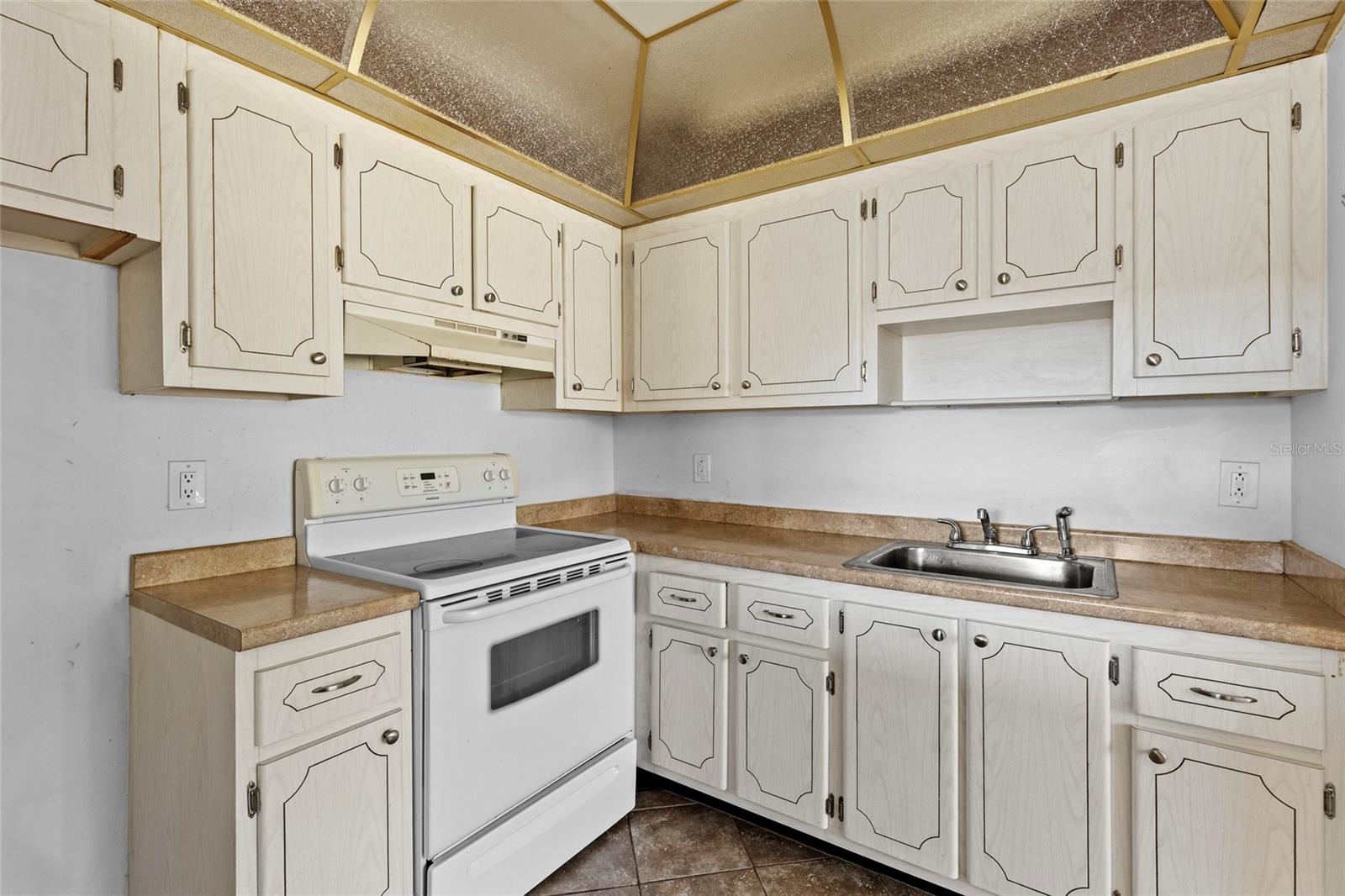 Image 7 of 21 For 187 Saxony Terrace D