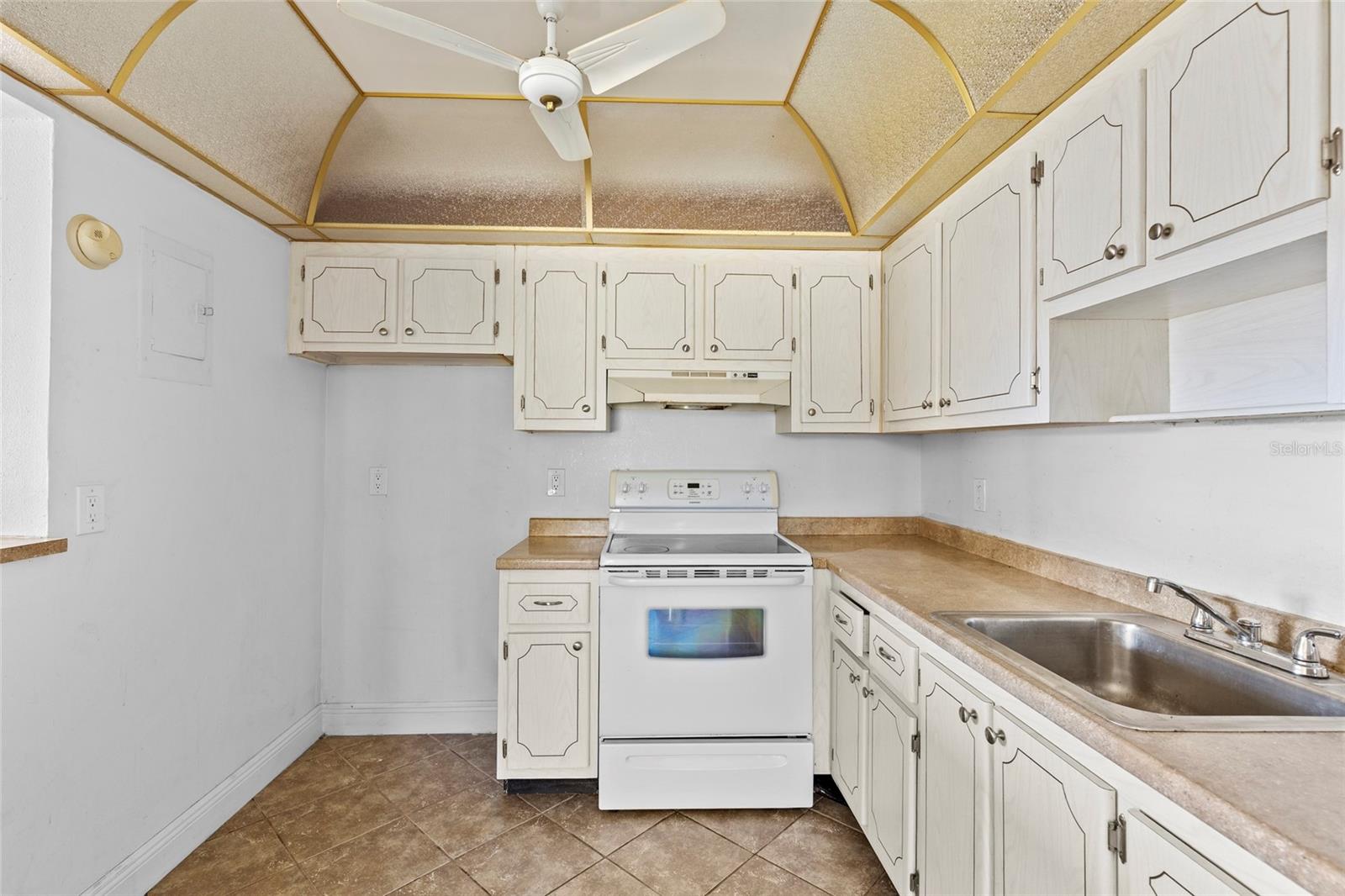 Image 8 of 21 For 187 Saxony Terrace D