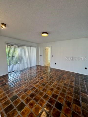 Image 16 of 21 For 2462 Kingfisher Lane J203