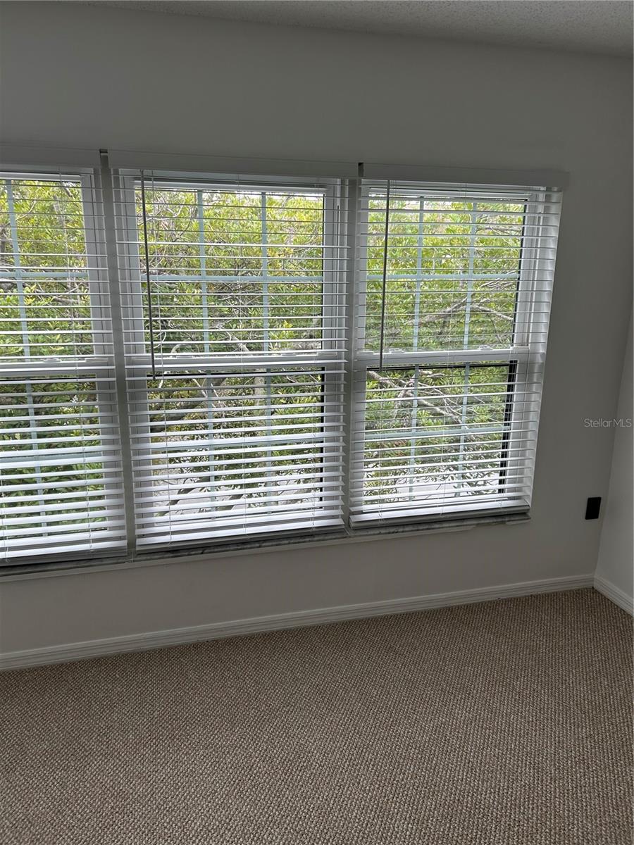 Image 3 of 21 For 2462 Kingfisher Lane J203