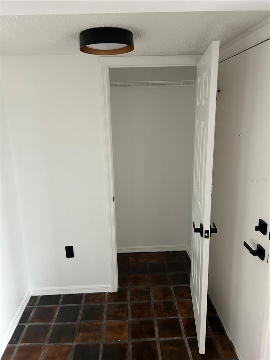 Image 6 of 21 For 2462 Kingfisher Lane J203