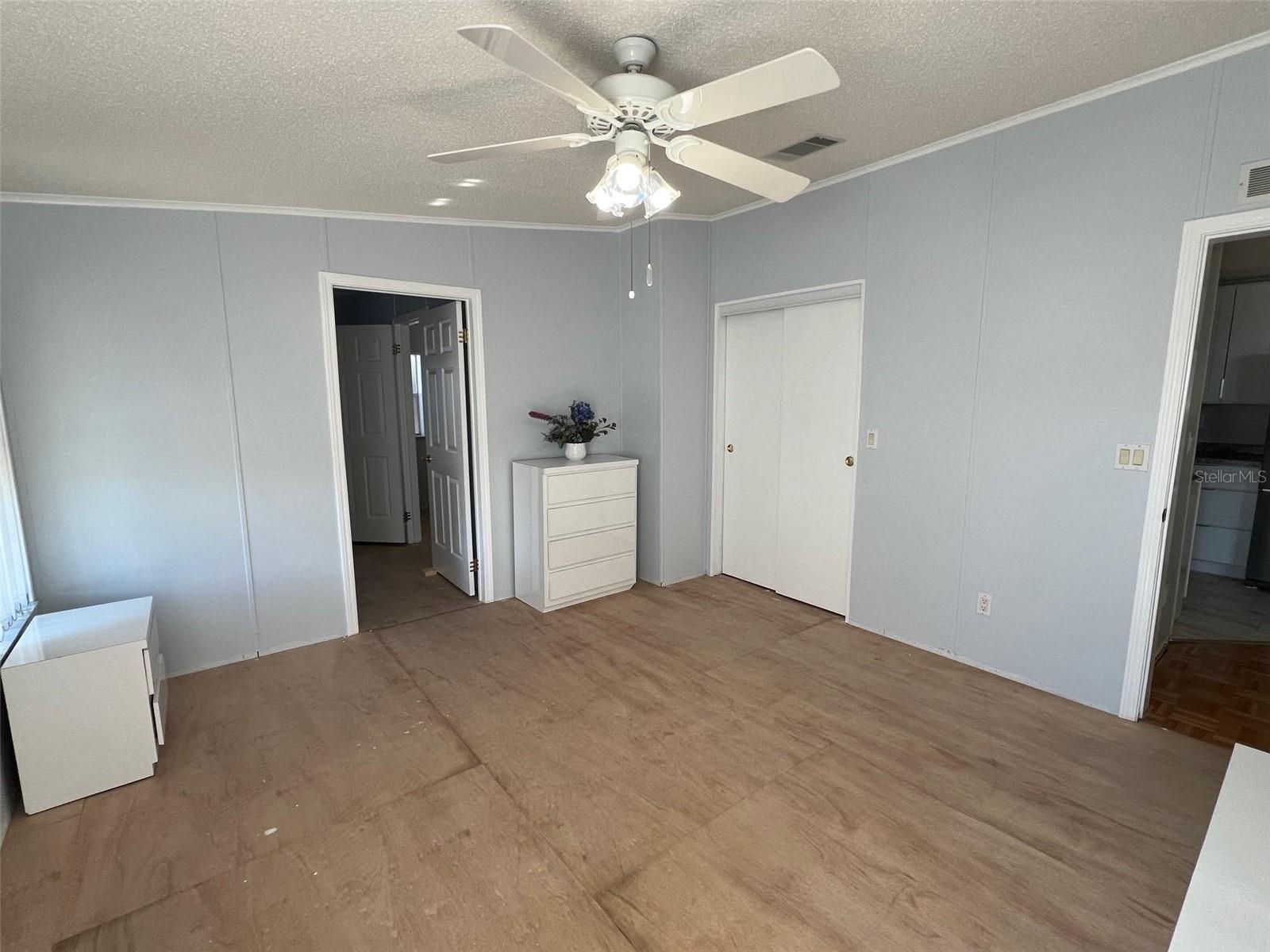 Image 17 of 32 For 11300 124th Avenue 40