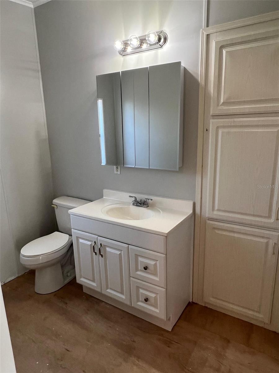 Image 19 of 32 For 11300 124th Avenue 40