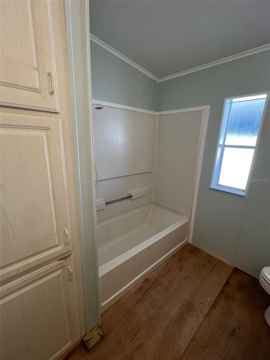 Image 30 of 32 For 11300 124th Avenue 40