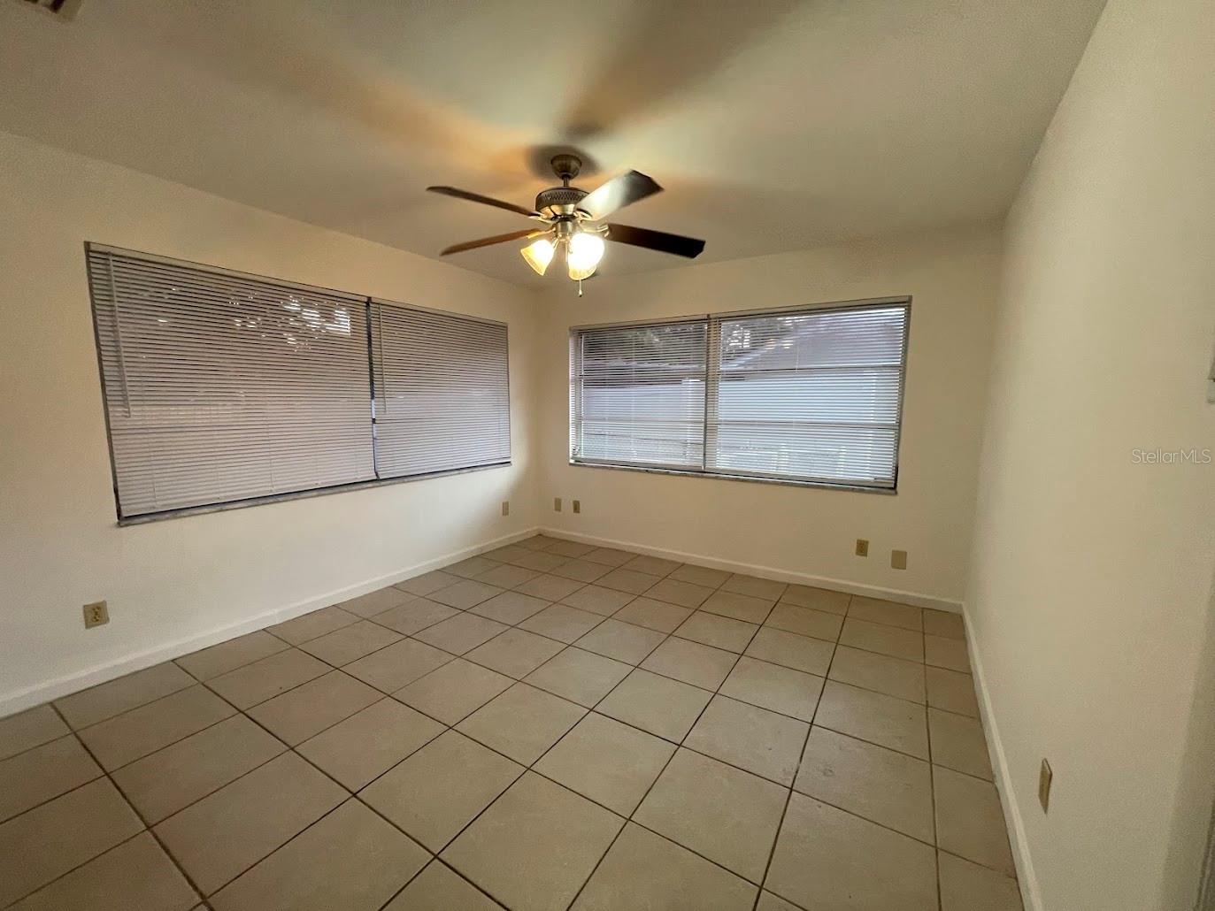 Image 11 of 28 For 471 Keene Park Drive E